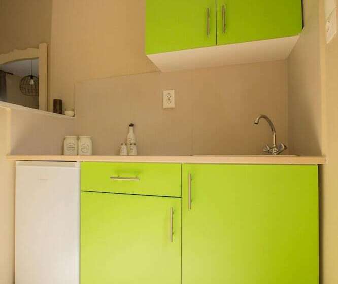 Ilaeira Rooms