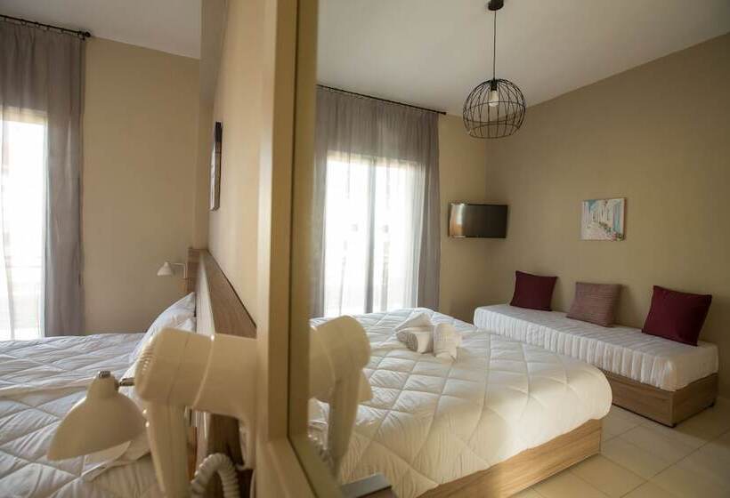 Ilaeira Rooms