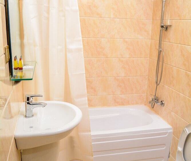 Mahogany Hotel And Suites