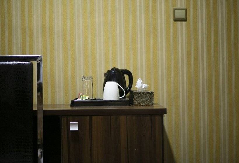 Mahogany Hotel And Suites