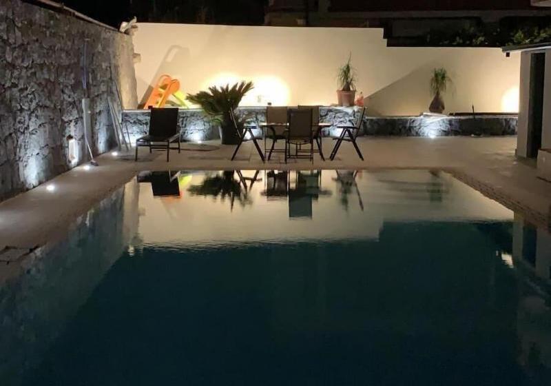 Marty Luxury B&b