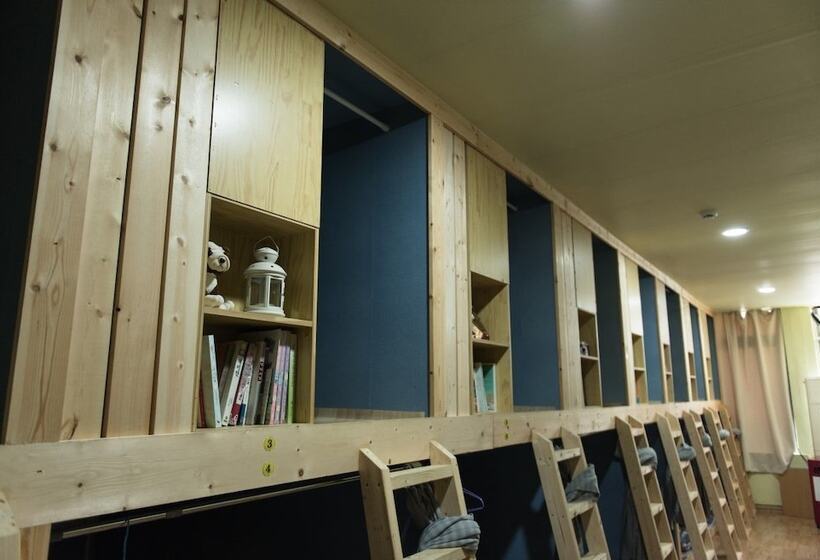 Mukobaran Guesthouse Hostel