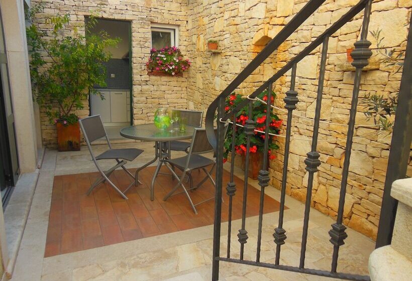 Villa Brumnic Apartments