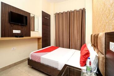 هتل New City Top By Oyo Rooms