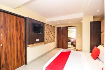 هتل New City Top By Oyo Rooms