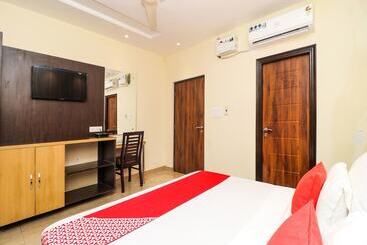 هتل New City Top By Oyo Rooms