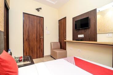 هتل New City Top By Oyo Rooms