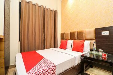 هتل New City Top By Oyo Rooms