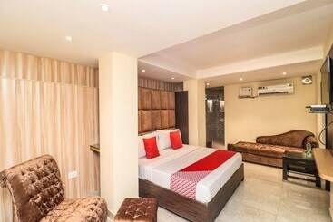 هتل New City Top By Oyo Rooms