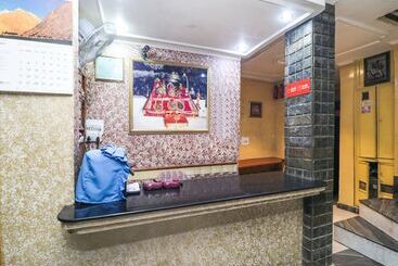 هتل New City Top By Oyo Rooms