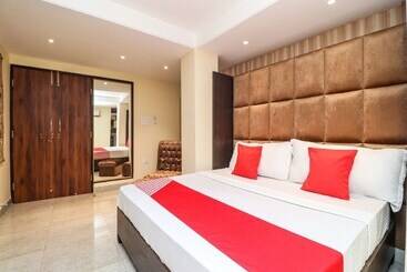 هتل New City Top By Oyo Rooms