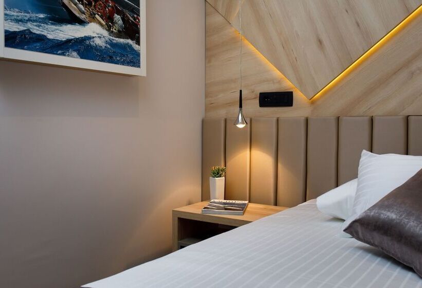 هتل Sailor Boutique Rooms