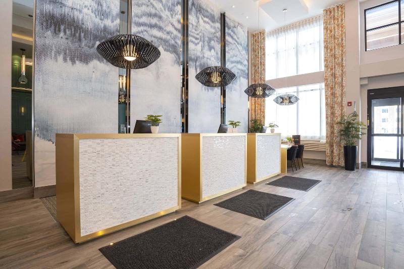 בית מלון כפרי Sandman Signature Sherwood Park