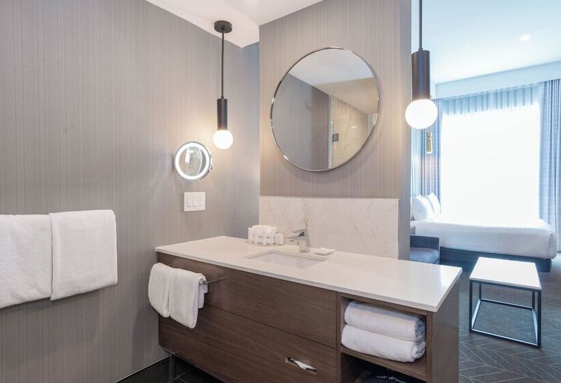 בית מלון כפרי Sandman Signature Sherwood Park