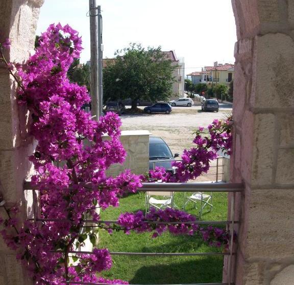 Mavridis Rooms