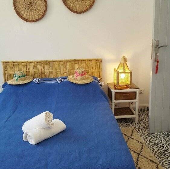 Art Riad Au Bord De La Mer