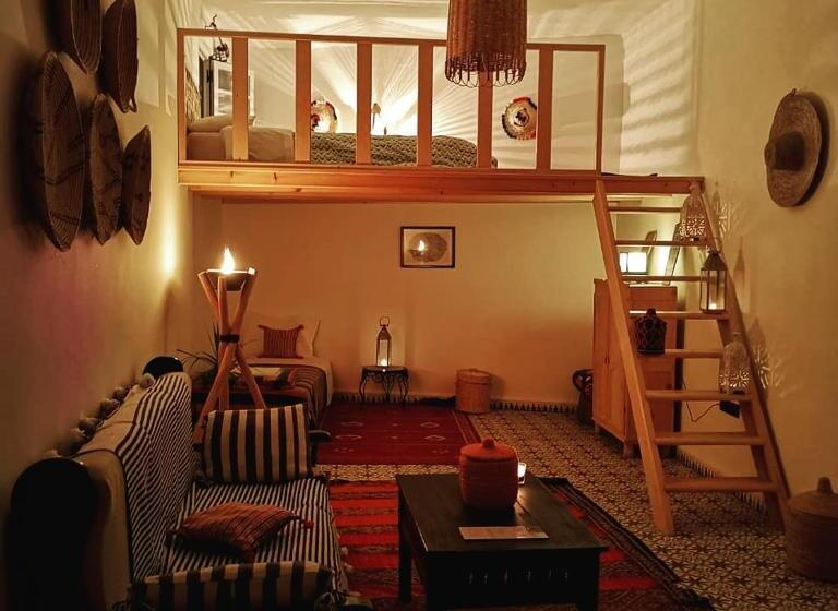 Art Riad Au Bord De La Mer