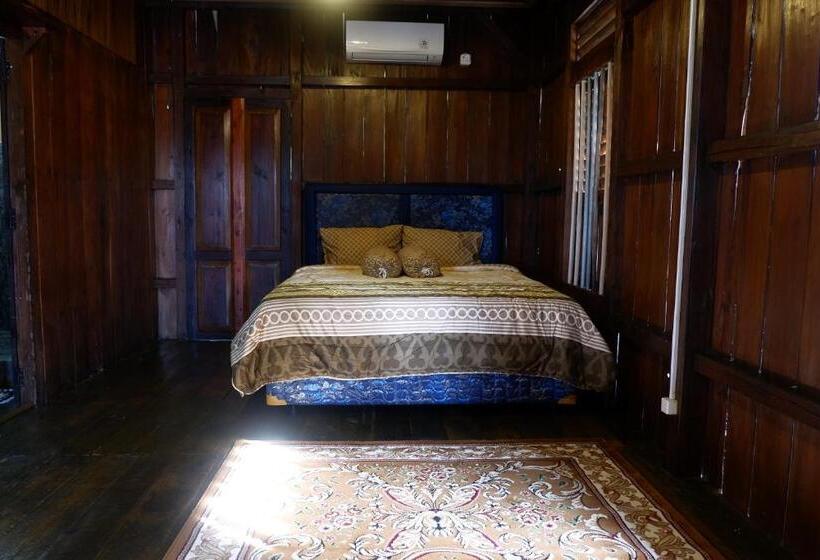 تختخواب و صبحانه Rock And Wreck Dive Resort