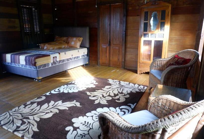 تختخواب و صبحانه Rock And Wreck Dive Resort