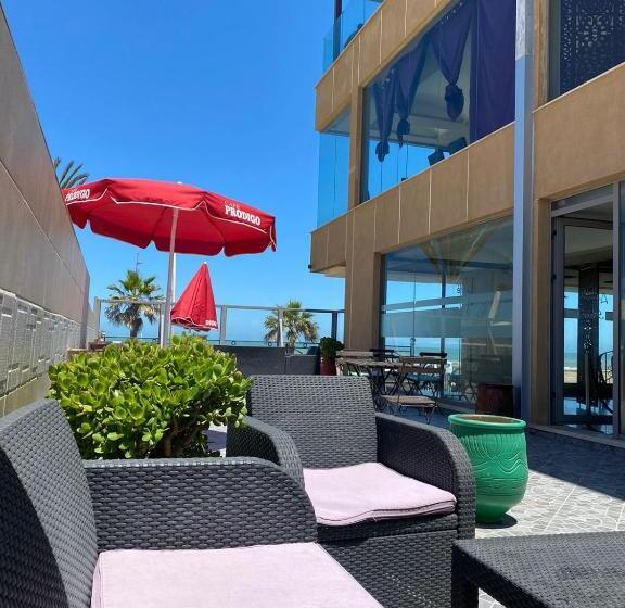 هتل Amwaj