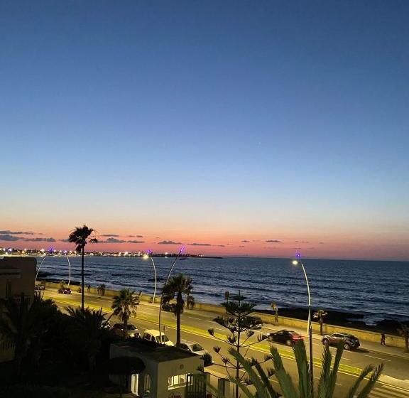هتل Amwaj