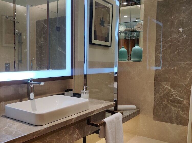 هتل Belvedere Golf & Country Club