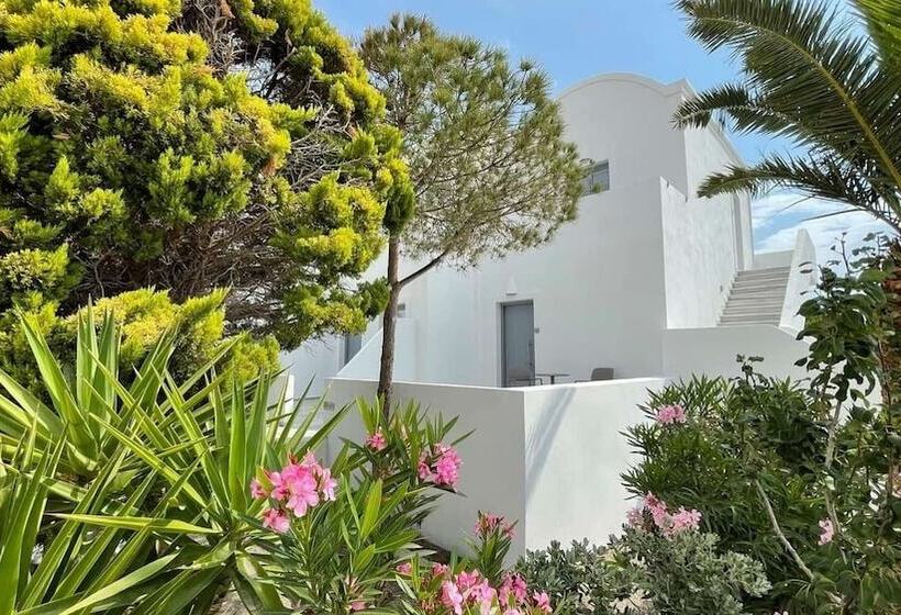 هتل Hermoso Luxury Suites
