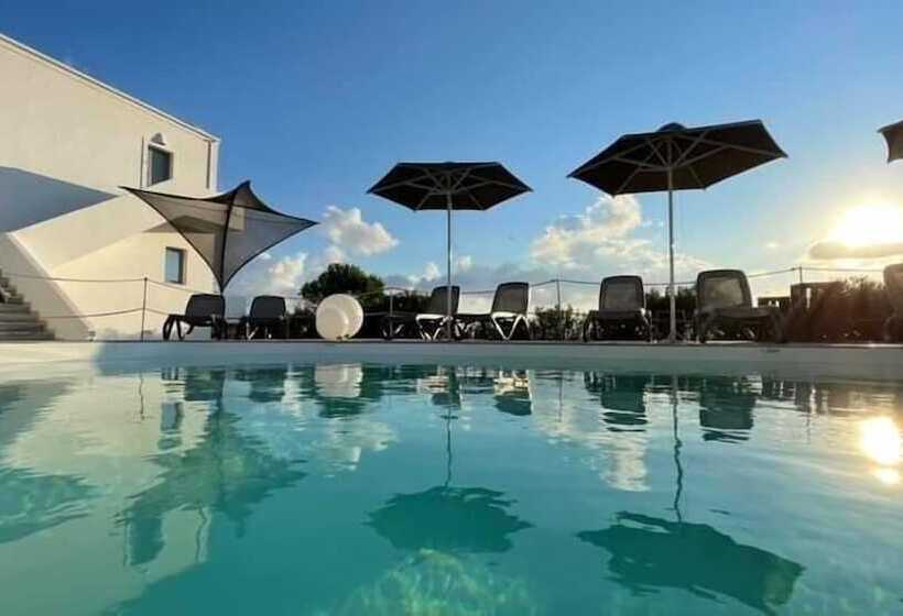 هتل Hermoso Luxury Suites