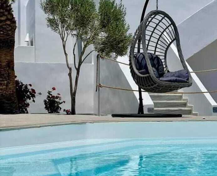 هتل Hermoso Luxury Suites