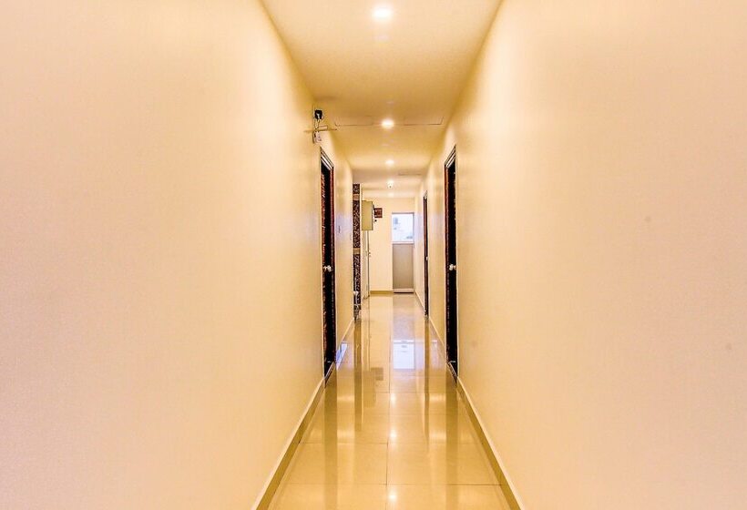 בית מלון כפרי Fabexpress Mayuri Residency   Hal Old Airport Road