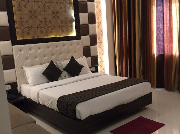 Отель Grand Residency