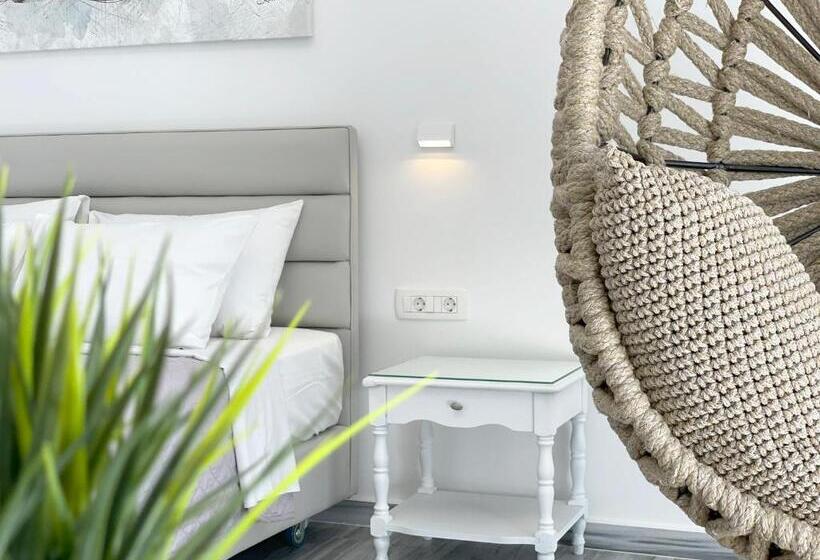 هتل Hermoso Luxury Suites