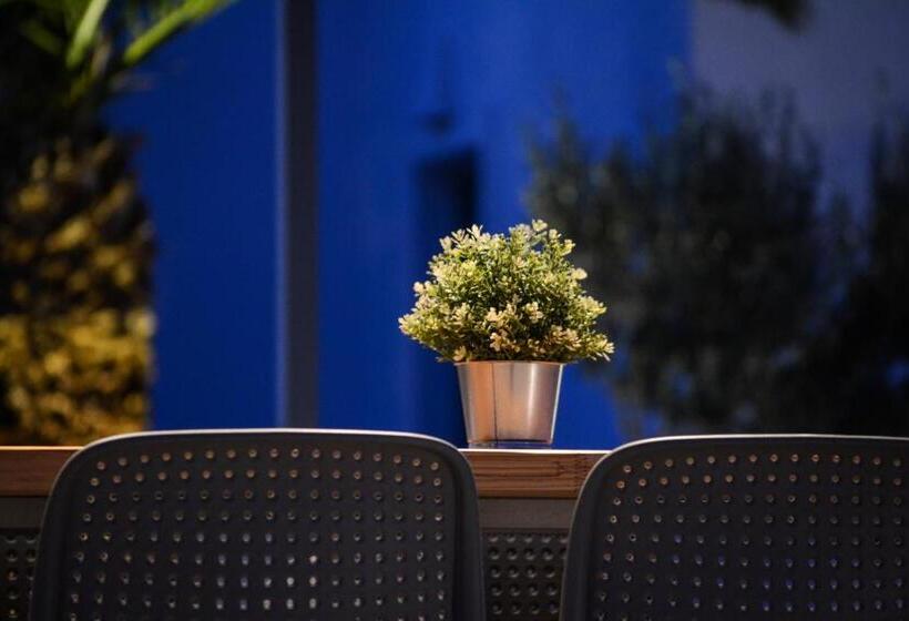 هتل Hermoso Luxury Suites