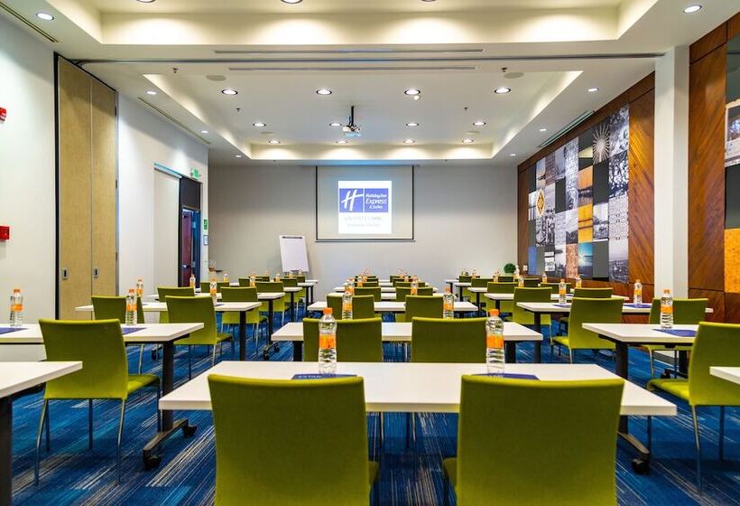 هتل Holiday Inn Express & Suites   Ensenada Centro, An Ihg