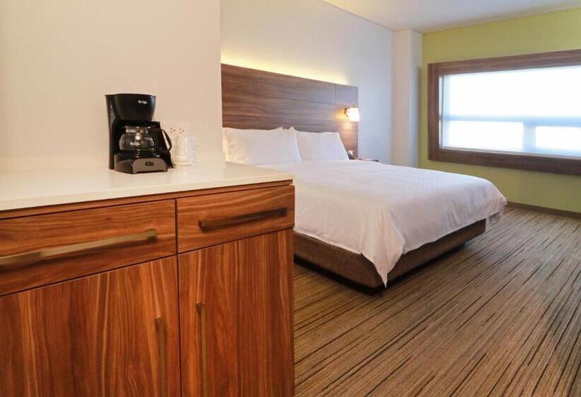 هتل Holiday Inn Express & Suites   Ensenada Centro, An Ihg