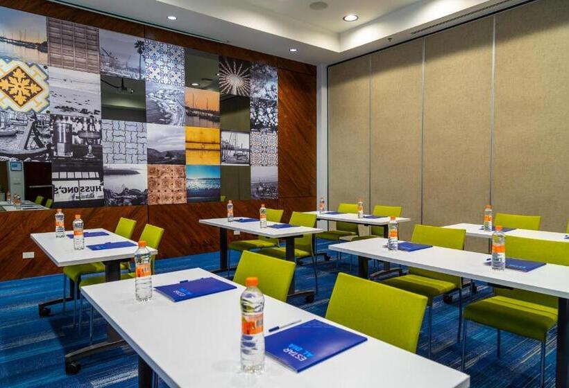 هتل Holiday Inn Express & Suites   Ensenada Centro, An Ihg