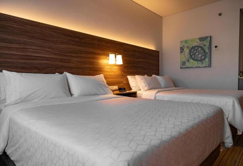هتل Holiday Inn Express & Suites   Ensenada Centro, An Ihg