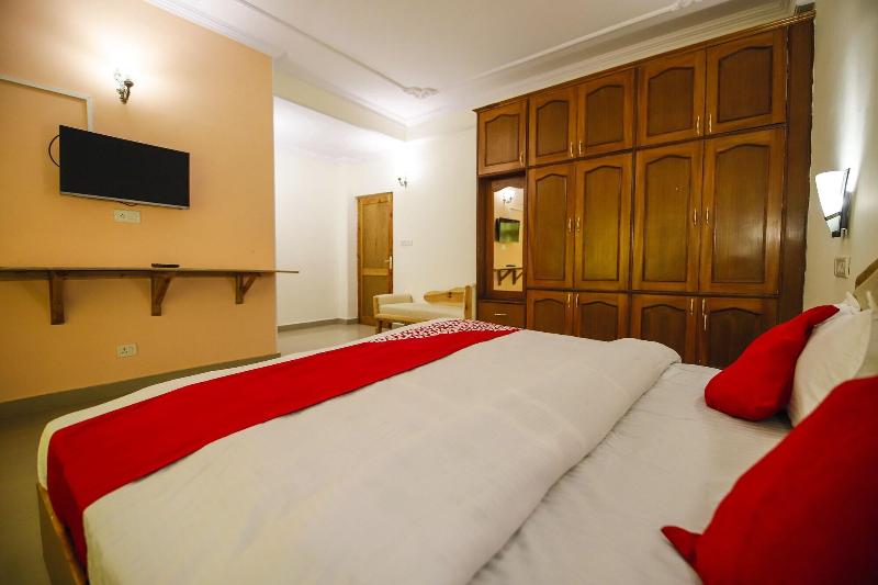 Hotel Oyo 18636 Cordial Inn