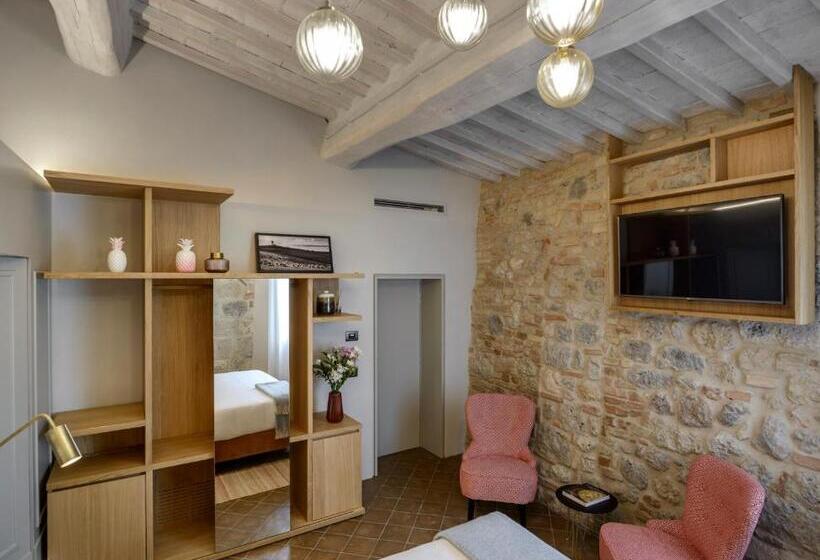فندق ريفى Locanda Dei Logi