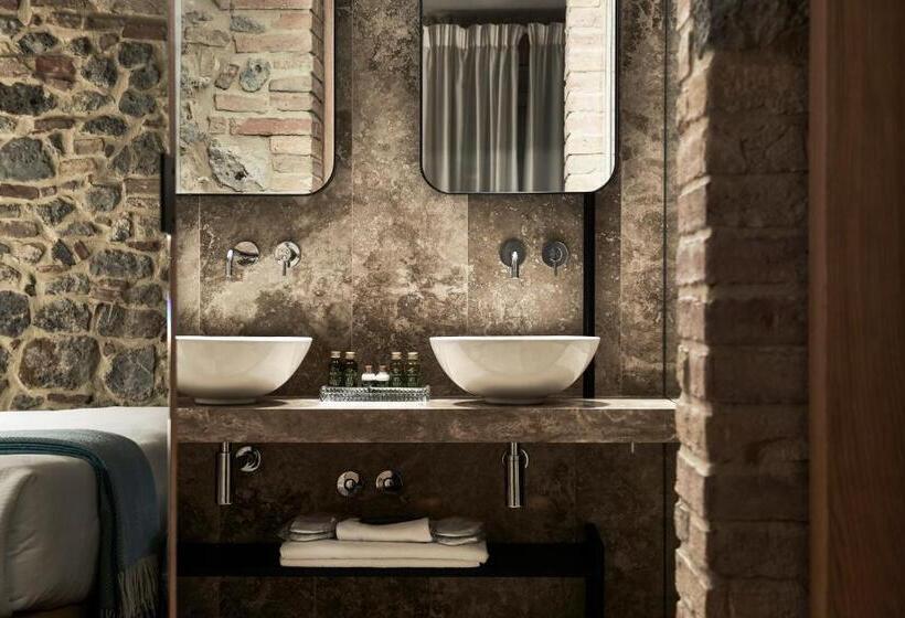 فندق ريفى Locanda Dei Logi