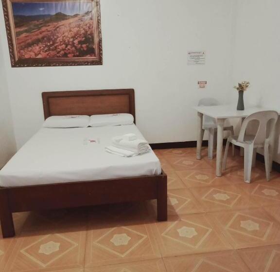 Hotel Wjv Inn Marigondon