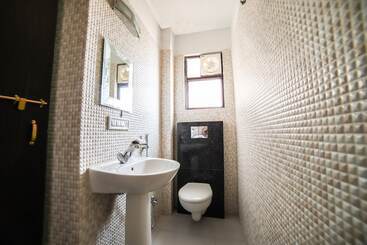 پانسیون Aditya's Velvet Heritage By Oyo Rooms