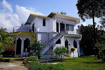 استراحتگاه Sunita Corbett Retreat By Opensky