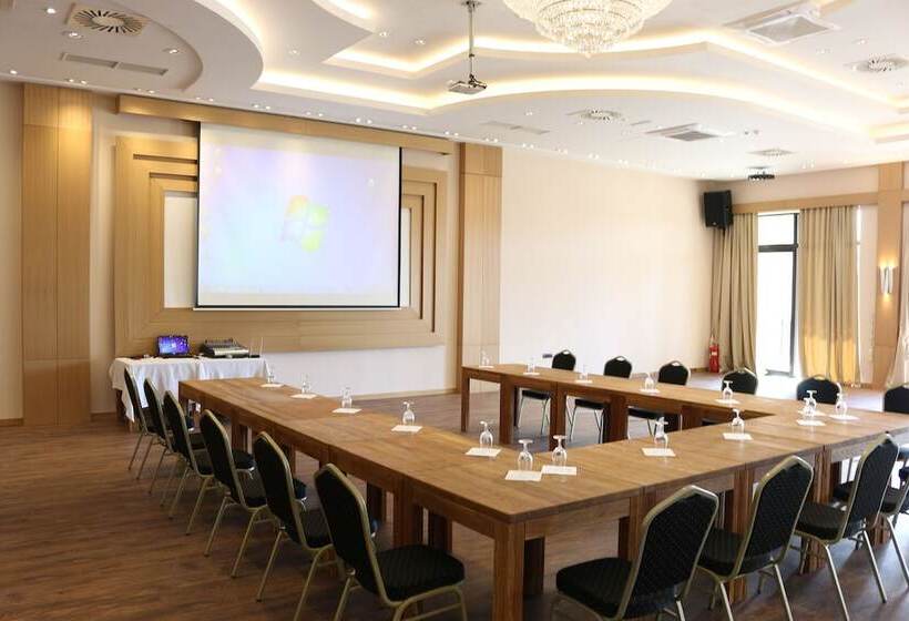 هتل Etno Naselje Vrdnička Kula