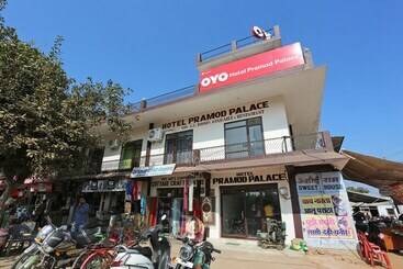 酒店 Pramod Palace By Oyo Rooms
