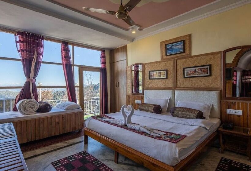 هتل Robinsson Palace