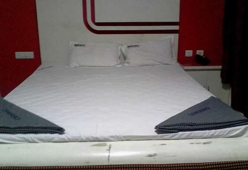 בית מלון כפרי Stayapart   Sr Residence