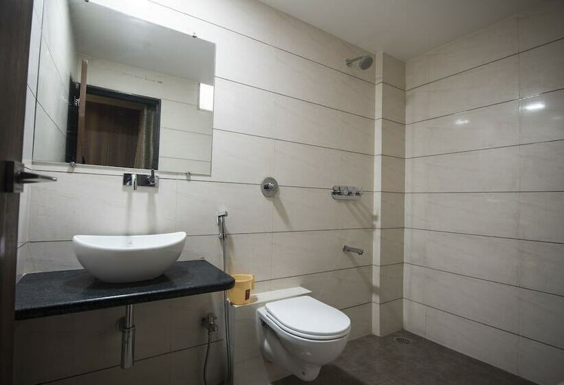 בית מלון כפרי Sudharsan Residency