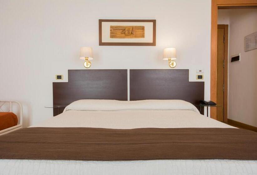 Piazza Paradiso Accommodation