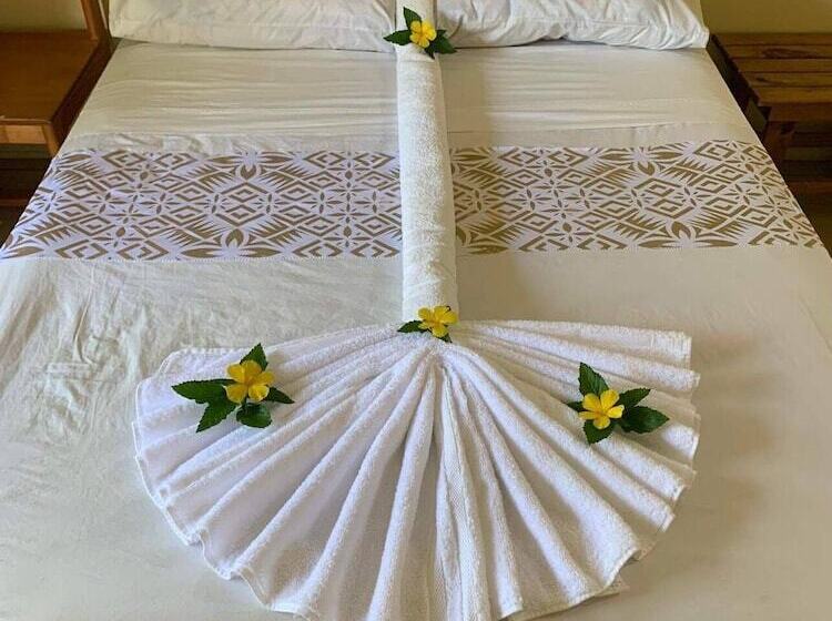 Transit Motel   Hostel